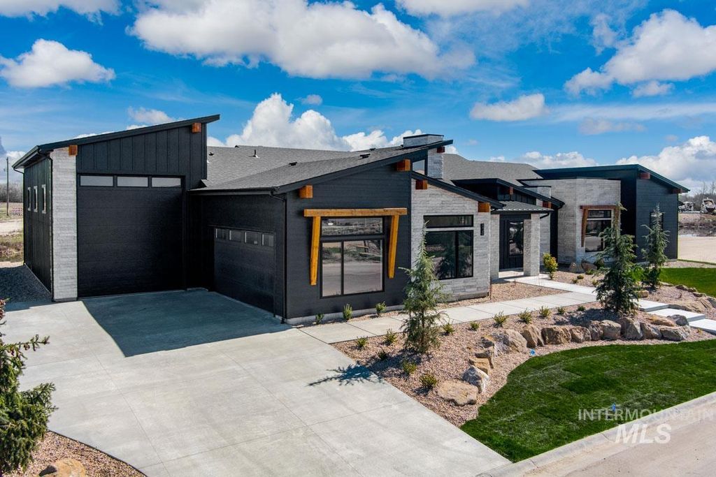 Photo of 525 Founder Ave, Middleton, ID 83644 (MLS # 98978870)