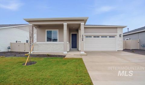 Photo of 2309 N Ice Fire Ave, Star, ID 83669 (MLS # 98969037)