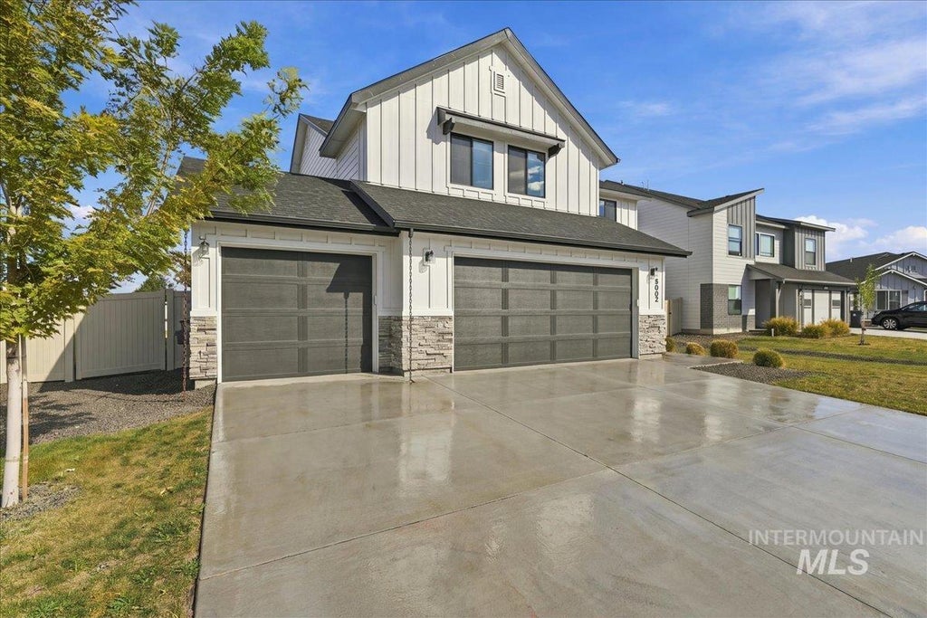 Photo of 9062 W Cornflower St, Nampa, ID 83687 (MLS # 99003524)