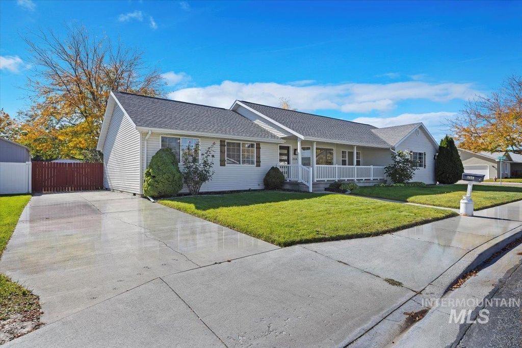 Photo of 2654 Sagebrush Dr, Twin Falls, ID 83301 (MLS # 98965657)