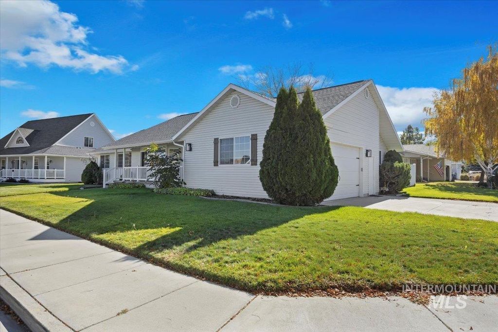 Photo of 2654 Sagebrush Dr, Twin Falls, ID 83301 (MLS # 98965657)