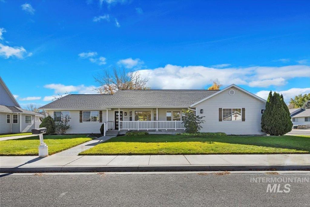 Photo of 2654 Sagebrush Dr, Twin Falls, ID 83301 (MLS # 98965657)