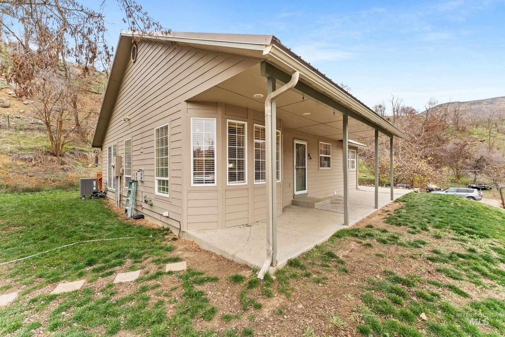 Photo of 3 Branch Rd, Horseshoe Bend, ID 83629 (MLS # 98970026)