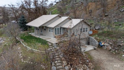 Photo of 3 Branch Rd, Horseshoe Bend, ID 83629 (MLS # 98970026)