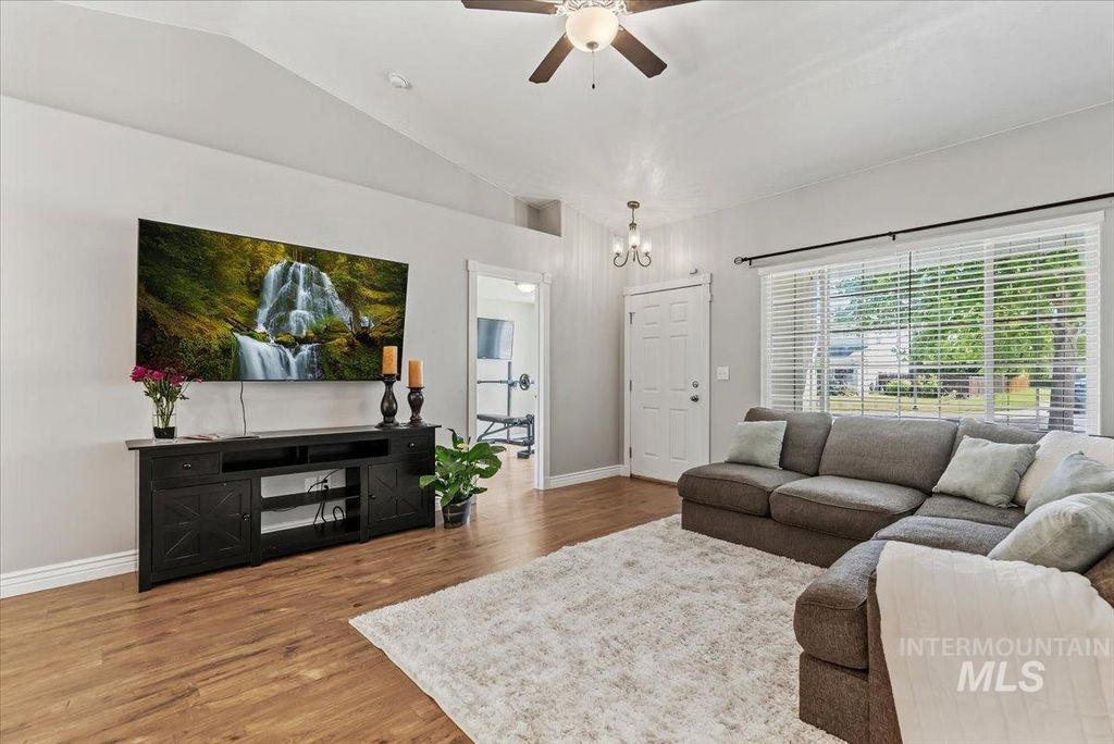Photo of 5222 Weston Avenue, Caldwell, ID 83607 (MLS # 98990904)