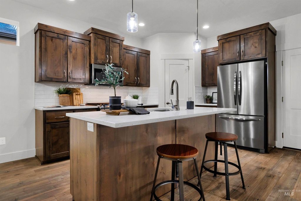 Photo of 9718 W Macaw Street, Boise, ID 83704 (MLS # 98964684)