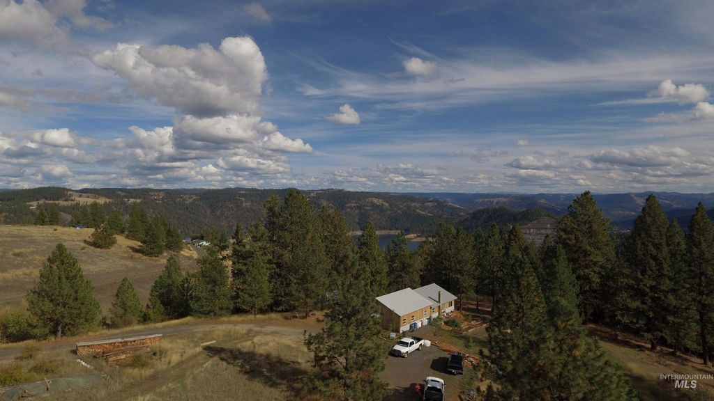 Photo of 1510 Summitview Dr, Orofino, ID 83544 (MLS # 98949614)