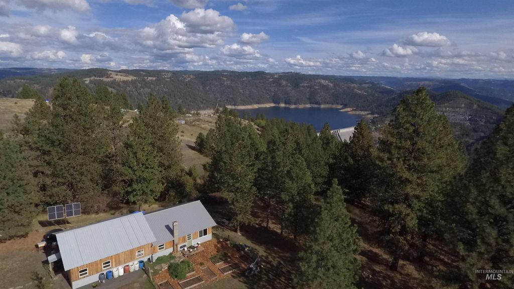 Photo of 1510 Summitview Dr, Orofino, ID 83544 (MLS # 98949614)