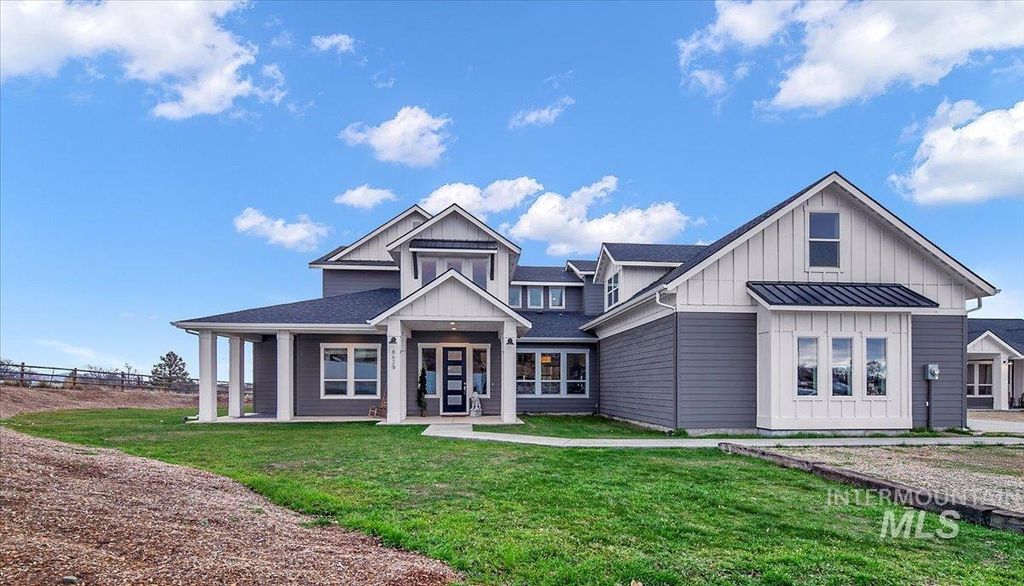 Photo of 8629 Latimore, Middleton, ID 83644 (MLS # 98969220)