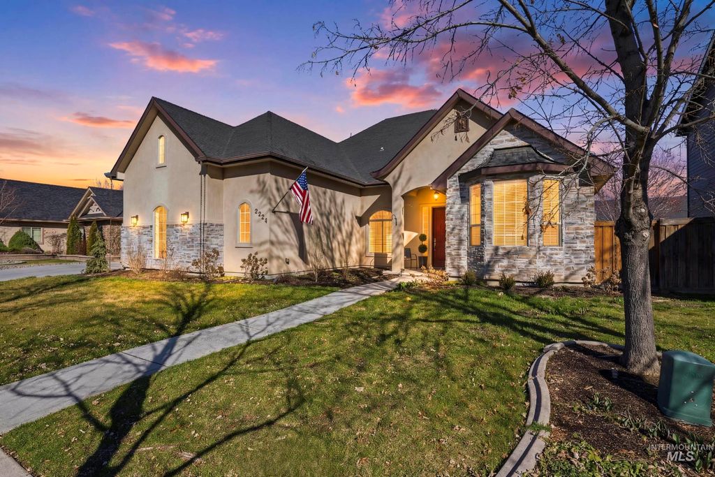 Photo of 2224 W Root Creek St, Meridian, ID 83646 (MLS # 98977711)