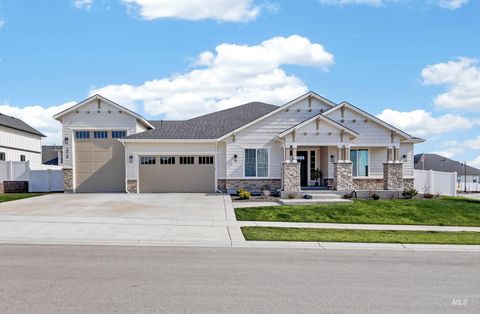 Photo of 2918 N Starhaven Ave, Star, ID 83669 (MLS # 98976937)