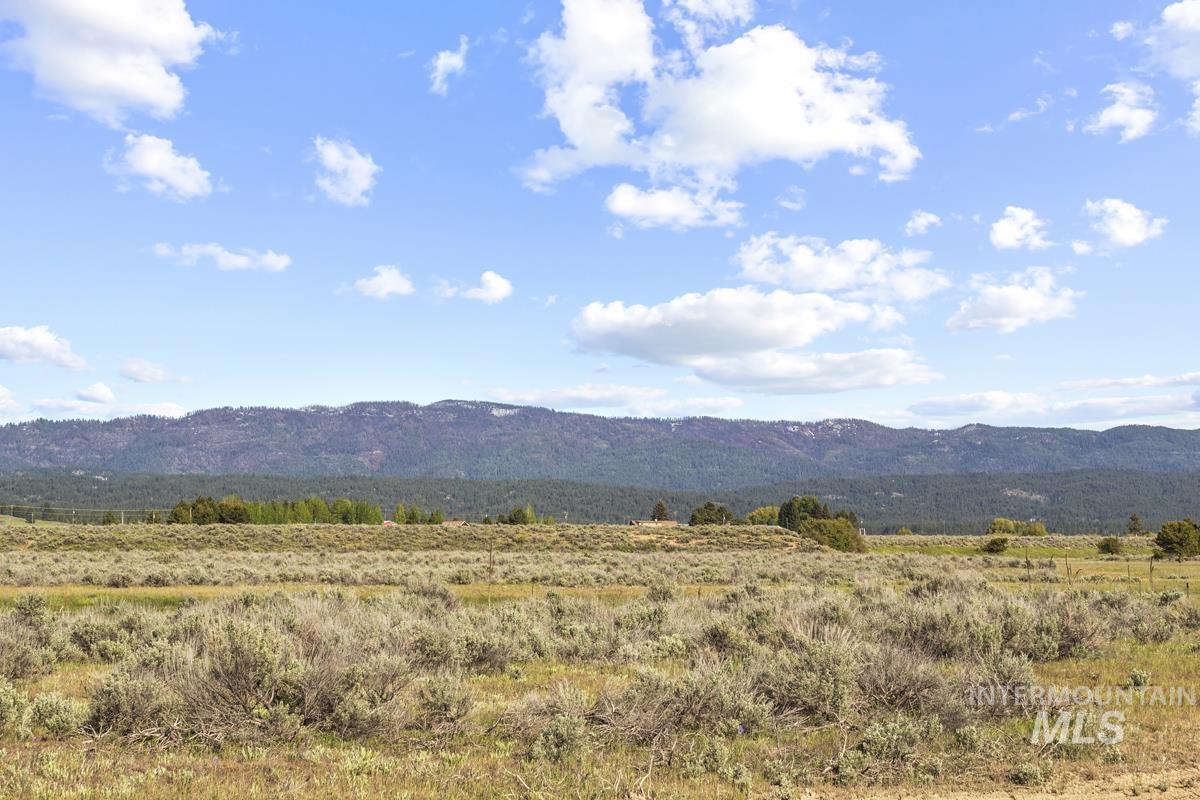 L14 B2 River Bank Drive