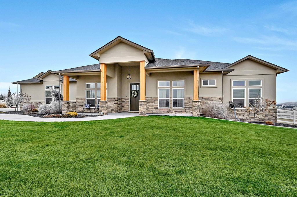 Photo of 14964 Mortensen Ct, Caldwell, ID 83607 (MLS # 98972178)