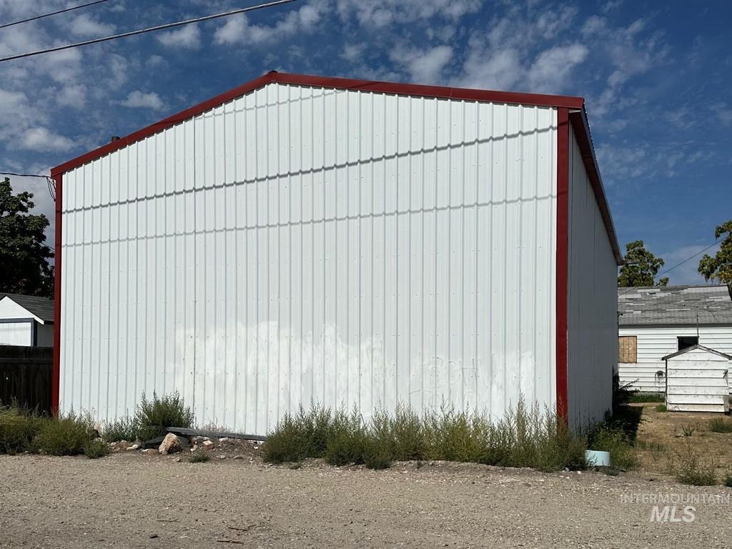 Photo of 114 E Montana Ave, Homedale, ID 83628 (MLS # 98960949)
