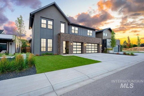 Photo of 115 S Steel Farm Ave, Eagle, ID 83616 (MLS # 99000809)
