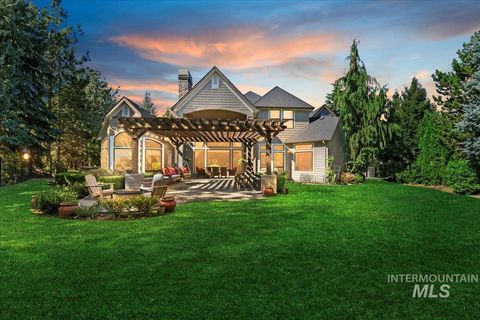 1740 S Lake Crest Way Eagle ID 83616