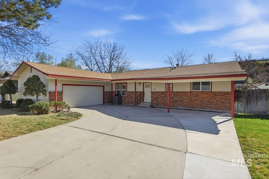 Photo of 715 S Berwick Dr, Boise, ID 83706 (MLS # 98979618)