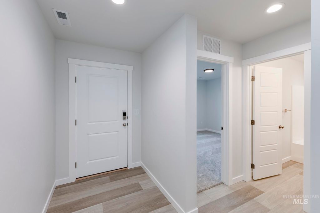 Photo of 2215 S Border Way, Meridian, ID 83642 (MLS # 98985576)