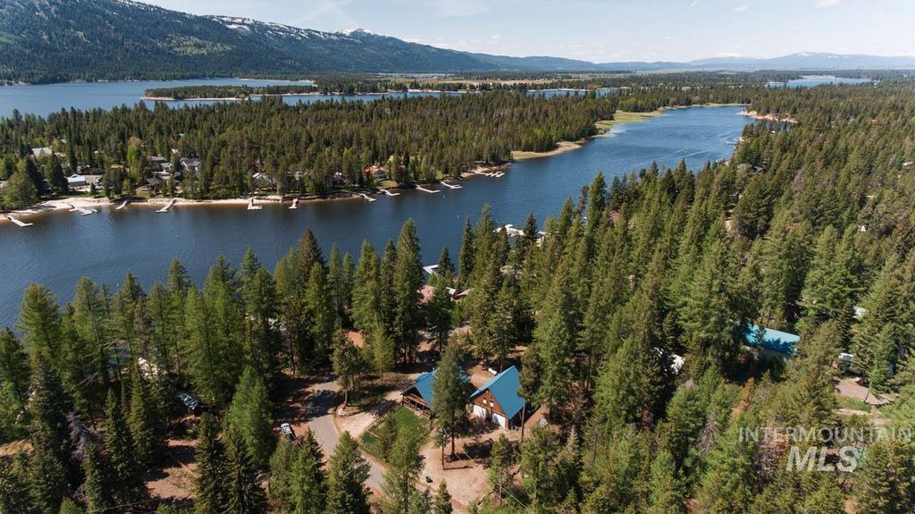Photo of 12824 Hereford Road, Donnelly, ID 83615 (MLS # 98985812)