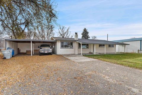 Photo of 737 Lake Lowell Ave, Nampa, ID 83686 (MLS # 98968327)