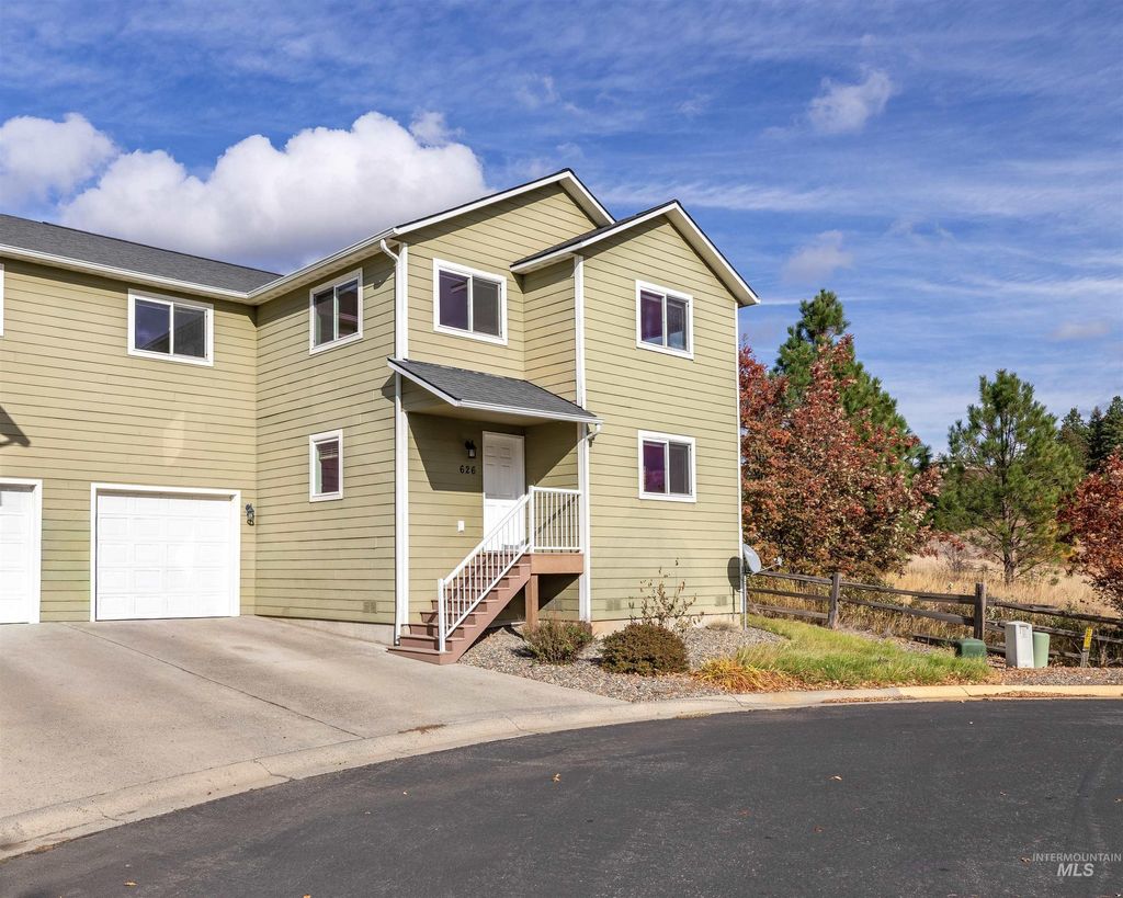 Photo of 626 Britton Ln, Moscow, ID 83843 (MLS # 98965679)