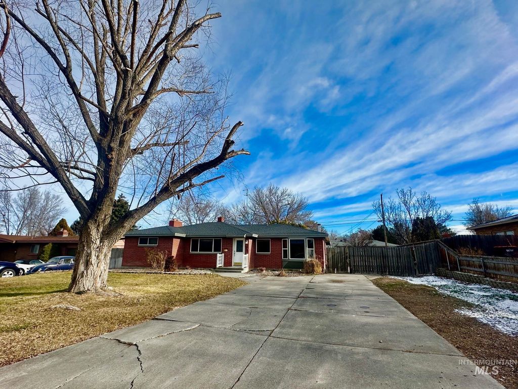 Photo of 628 Alturas Dr. N Dr, Twin Falls, ID 83301 (MLS # 98971491)