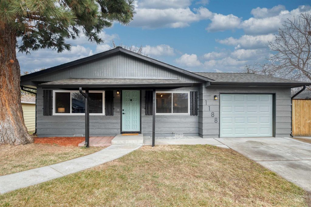 Photo of 1188 W Albert St, Boise, ID 83706 (MLS # 98971164)