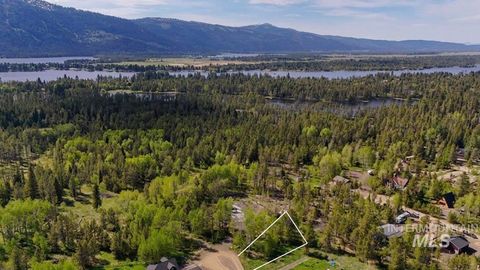 Photo of 172 Heath Place, Donnelly, ID 83615 (MLS # 98986817)
