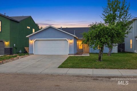 Photo of 3511 Central Park St, Caldwell, ID 83606 (MLS # 98966356)