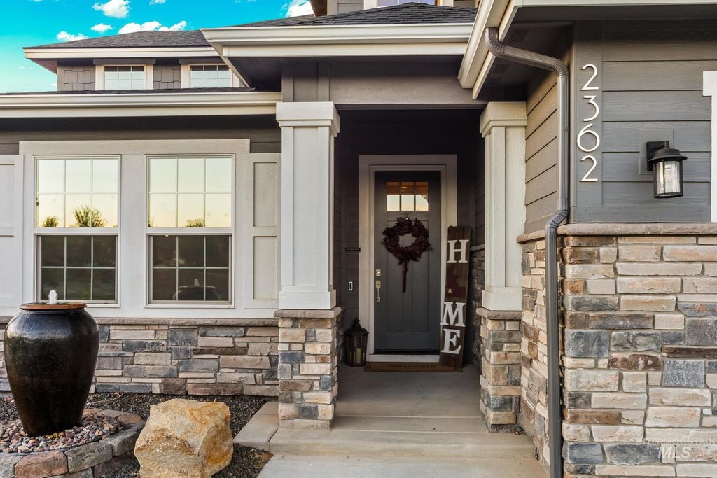 Photo of 2362 E Shady Glade Dr, Meridian, ID 83642 (MLS # 98980583)