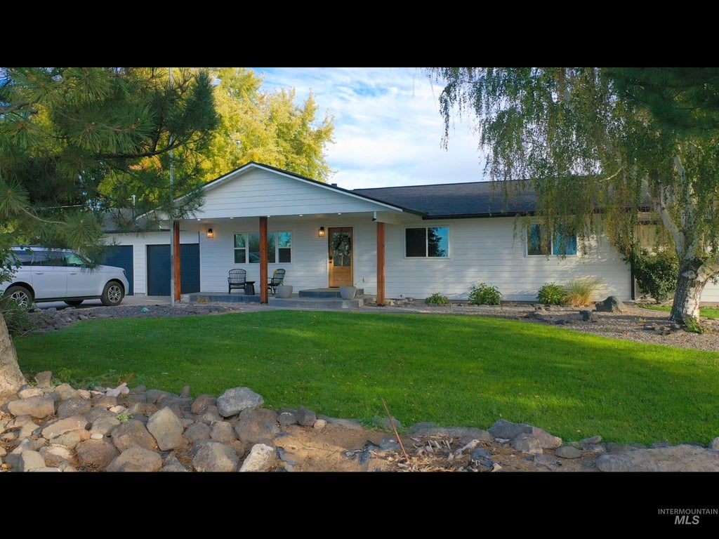 Photo of 1656 Highway 46, Gooding, ID 83330 (MLS # 99002151)
