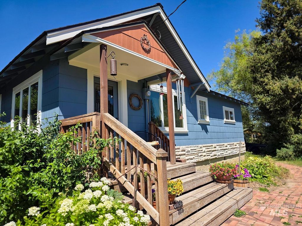 Photo of 1031 Spring Valley Road, Troy, ID 83871 (MLS # 98978530)