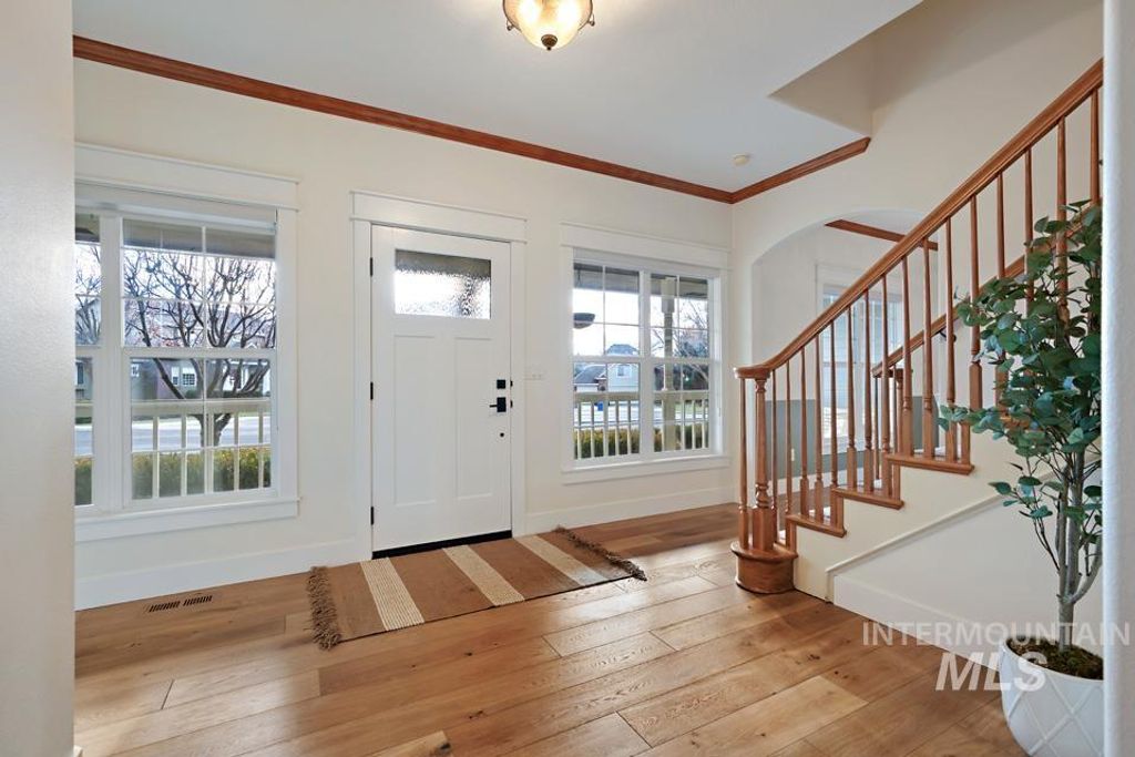 Photo of 2231 N Parkforest Way, Eagle, ID 83616 (MLS # 98971138)