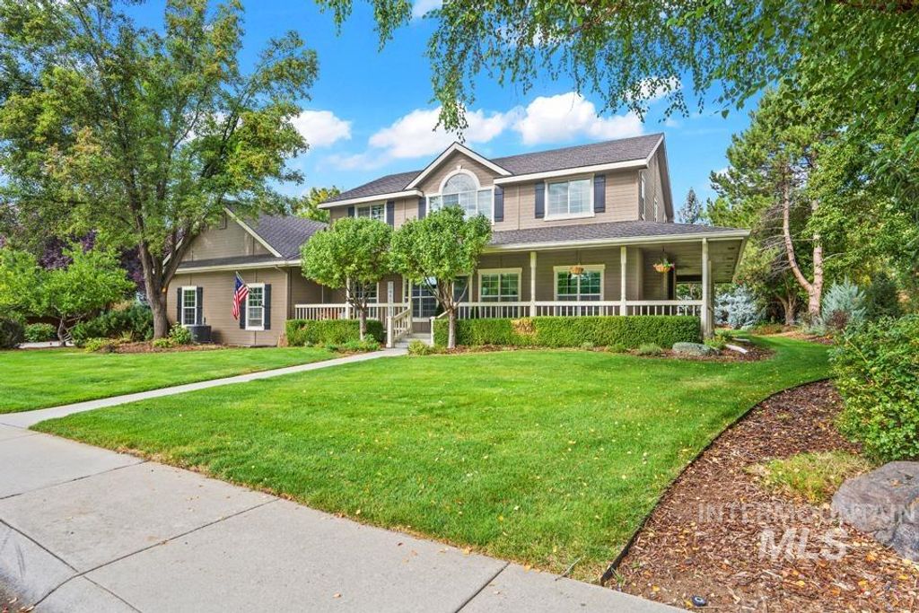 Photo of 2231 N Parkforest Way, Eagle, ID 83616 (MLS # 98971138)