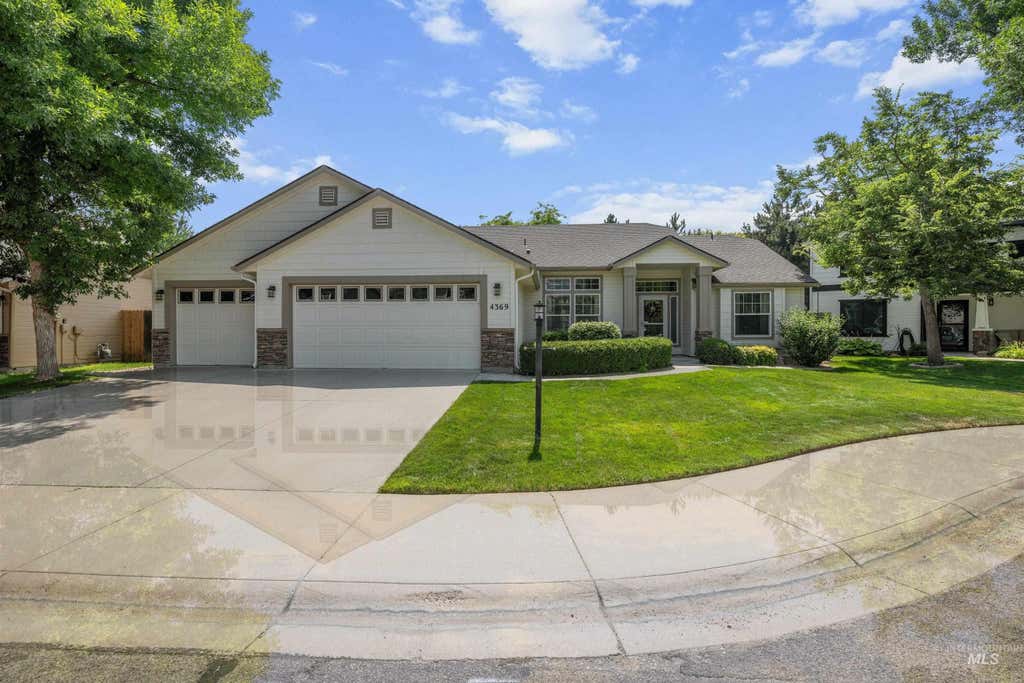 Photo of 4369 W Hearst St, Meridian, ID 83642 (MLS # 98996003)