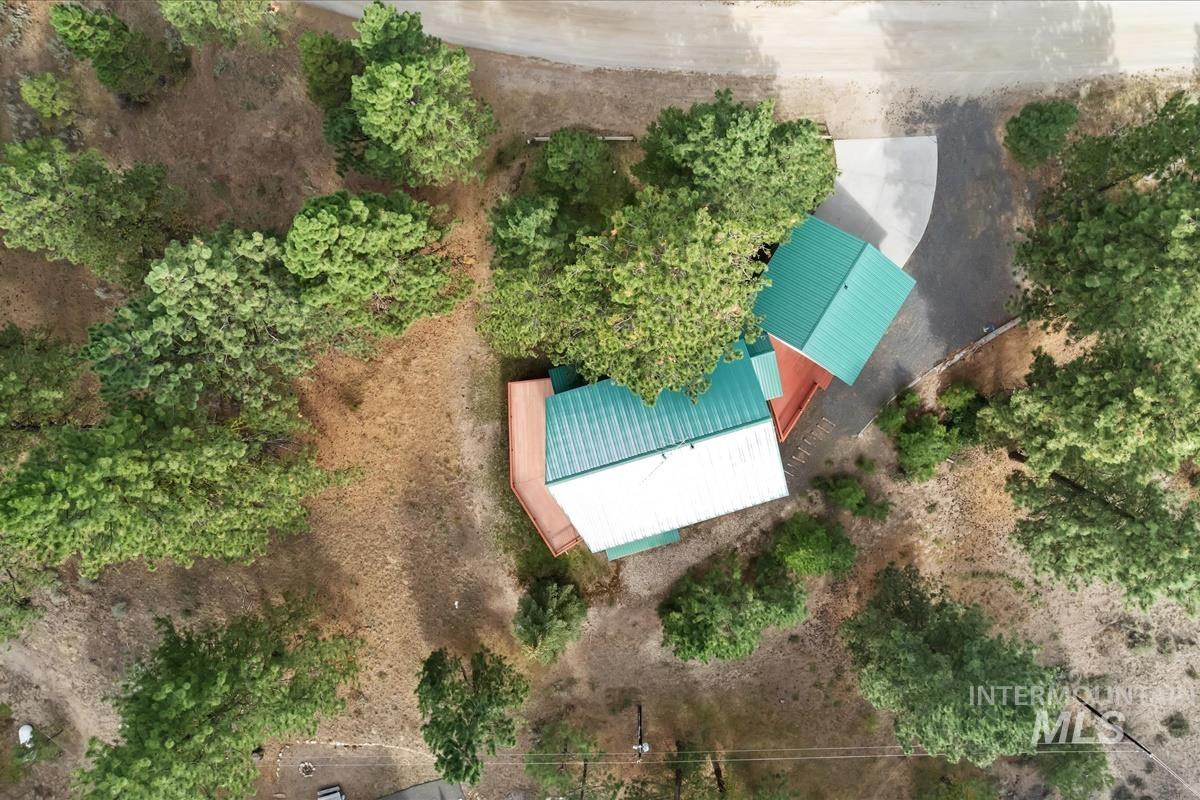 Aerial view of property and surrounding area