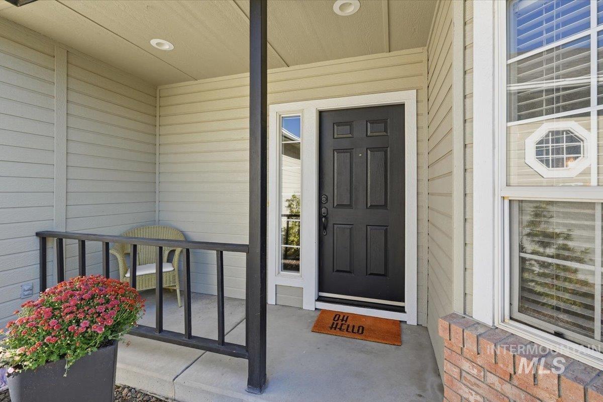 1632 S Labrador Pl