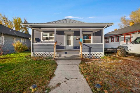 Photo of 320 B Ave E Ave, Jerome, ID 83338 (MLS # 98967925)