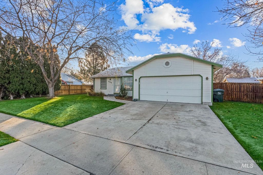 Photo of 489 E Easy St, Kuna, ID 83634 (MLS # 98968495)