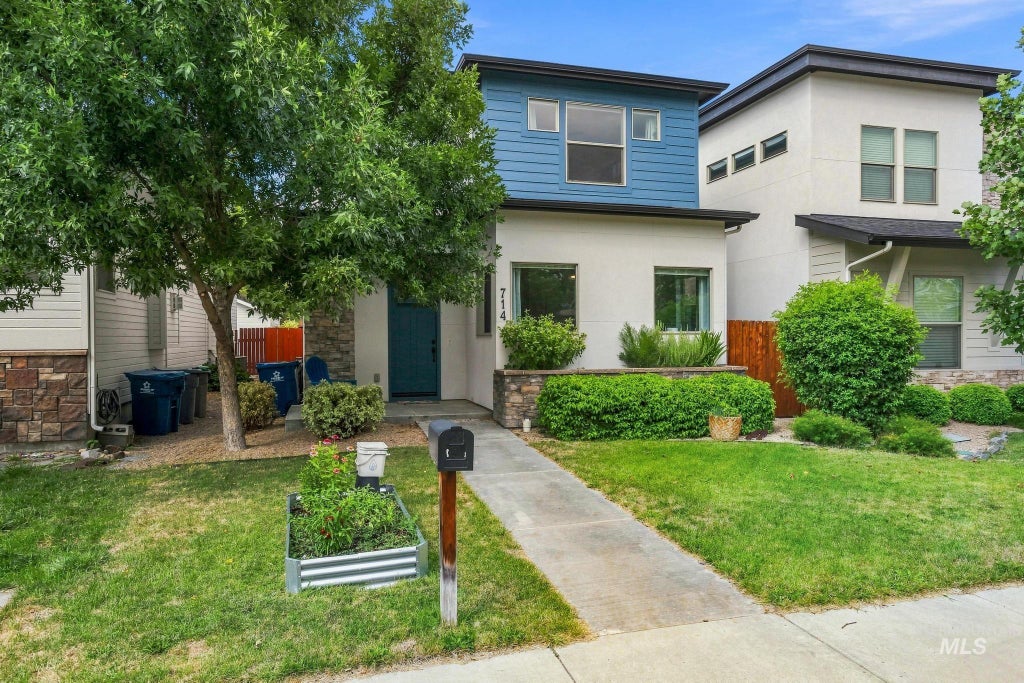 Photo of 714 W Richmond St, Boise, ID 83706 (MLS # 99000293)