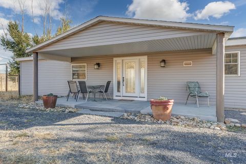 Photo of 5648 Little Willlow Rd, Payette, ID 83661 (MLS # 98963011)