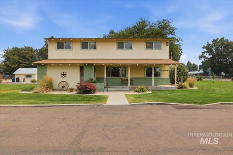 Photo of 105 NE 16th, Fruitland, ID 83619 (MLS # 98994640)