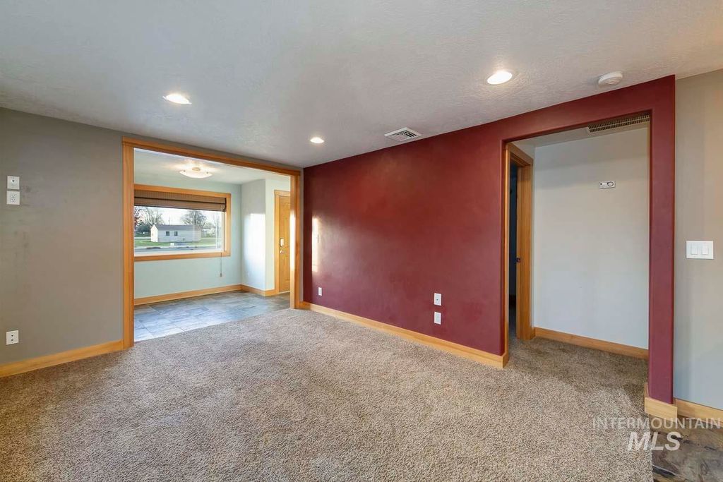 Photo of 1112 N Whitewater Park Blvd, Boise, ID 83703 (MLS # 98981132)