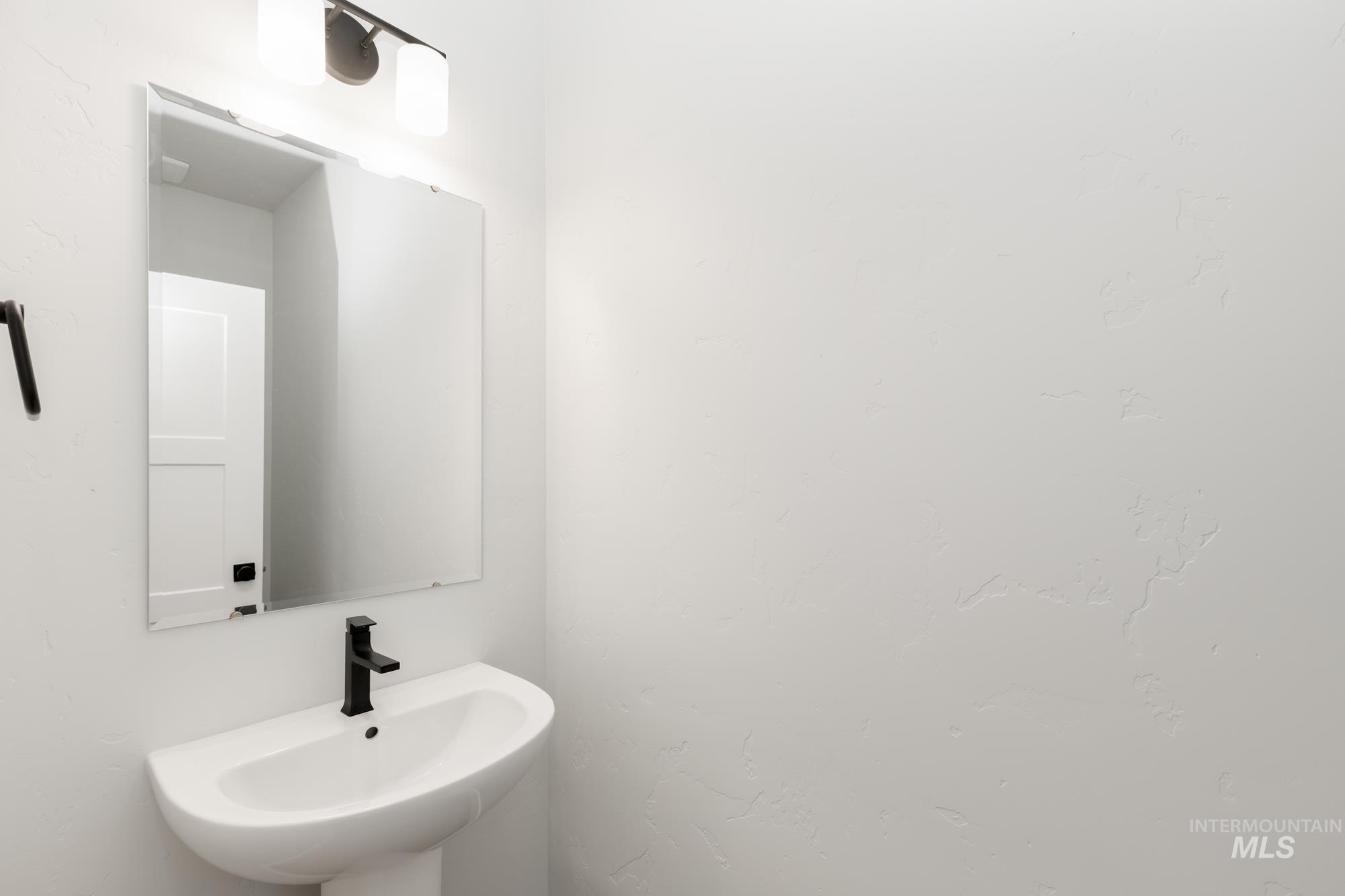 Bathroom with a sink