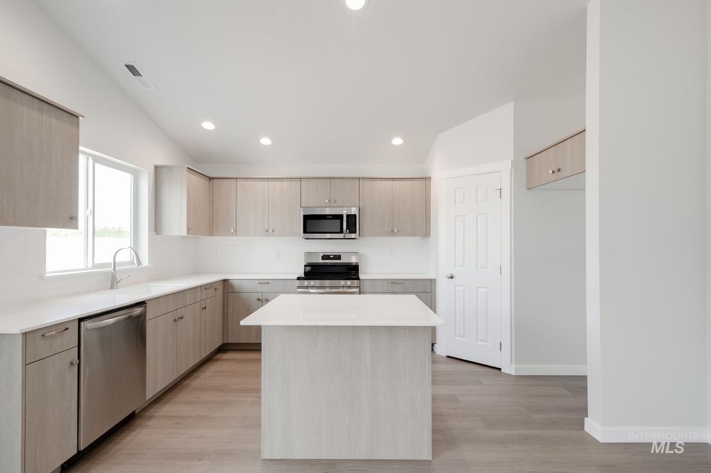 Photo of 3849 W Maypearl St, Meridian, ID 83642 (MLS # 98966419)