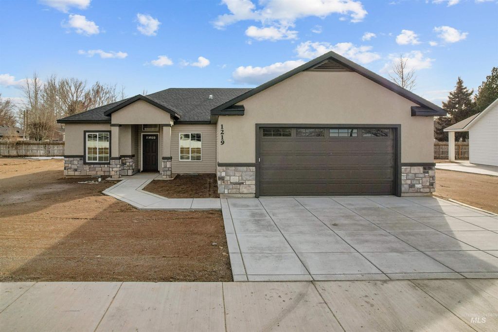 Photo of 1219 Copper Drive, Rupert, ID 83350 (MLS # 98973682)