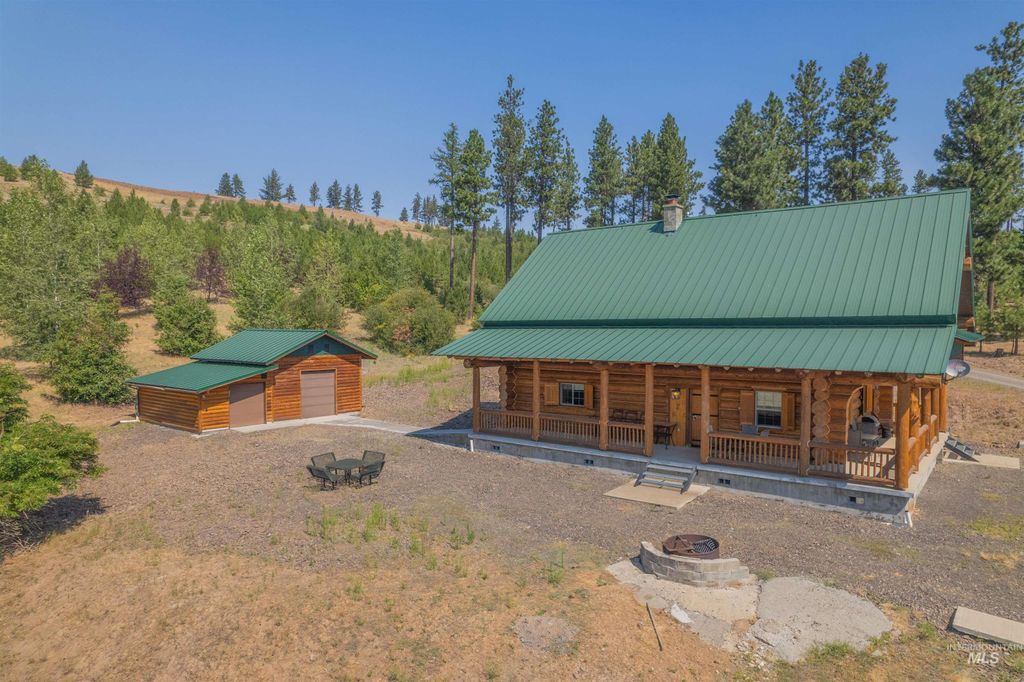 Photo of 90 Fireman Canyon Road, Pomeroy, WA 99347 (MLS # 98984006)