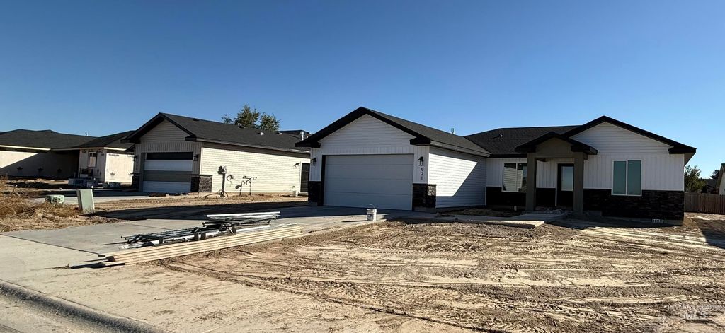 Photo of 921 E 23rd Ave #Lot 15 Block 4, Jerome, ID 83338 (MLS # 98959795)