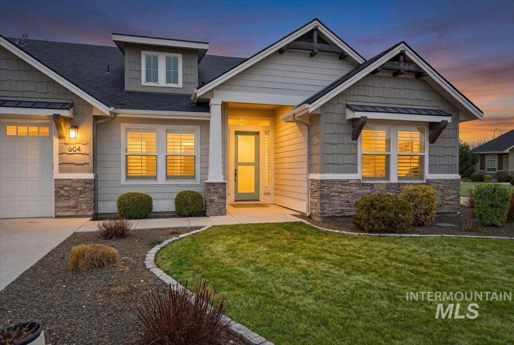 Photo of 604 S Rivermist Ave, Star, ID 83669 (MLS # 98982416)