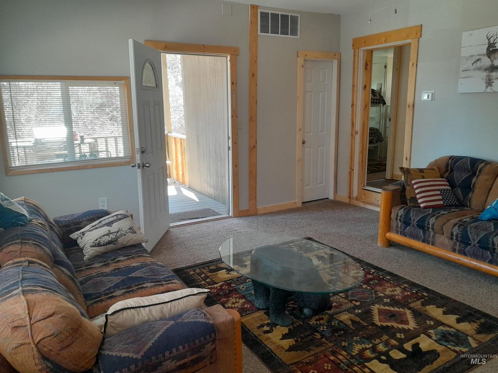 Photo of 5 Lucky Cir, Garden Valley, ID 83622 (MLS # 98902048)